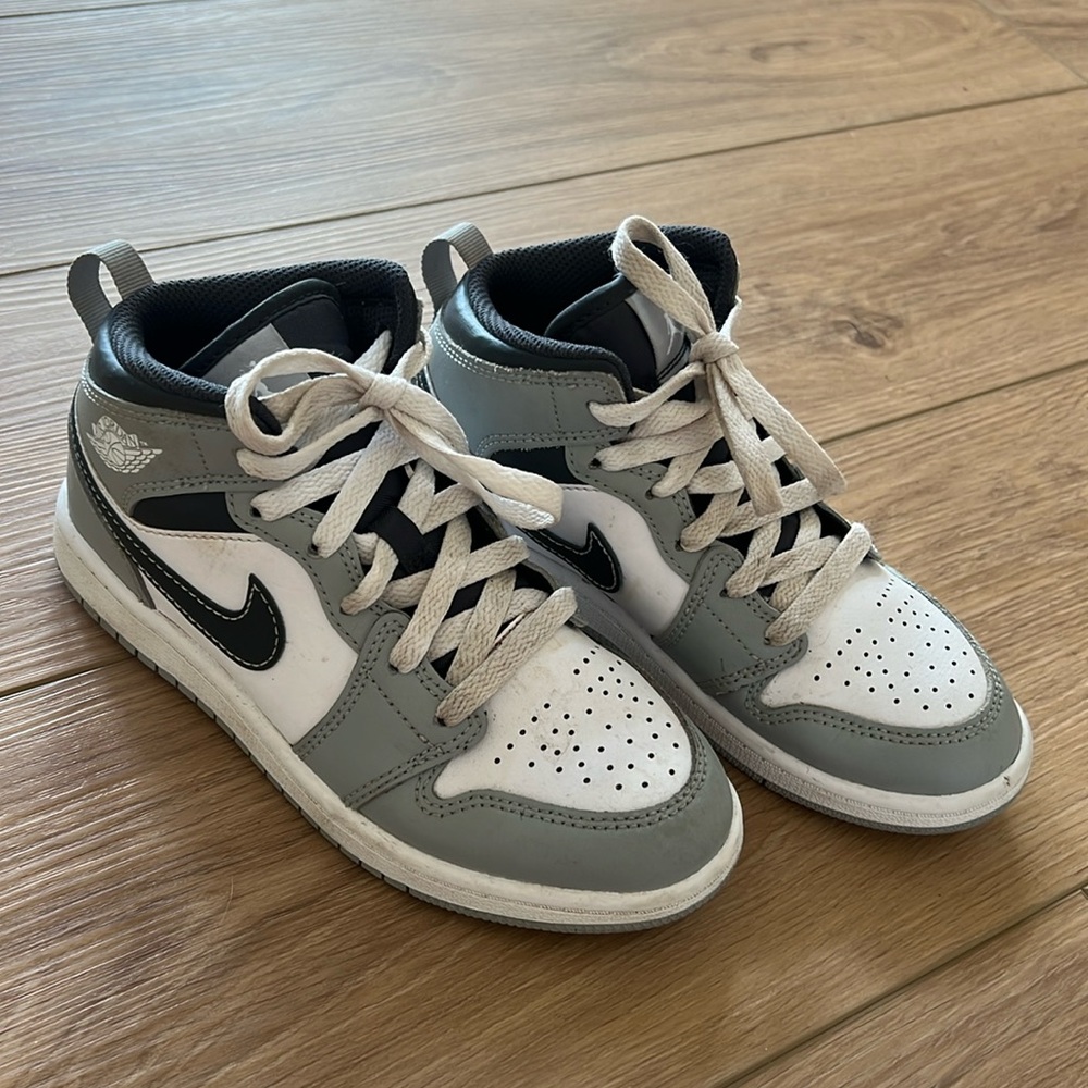 Boys Nike Air Jordan Shoes Youth 1